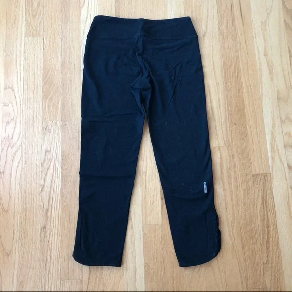 One Tooth Side Slit Capris - Picture 2 of 6